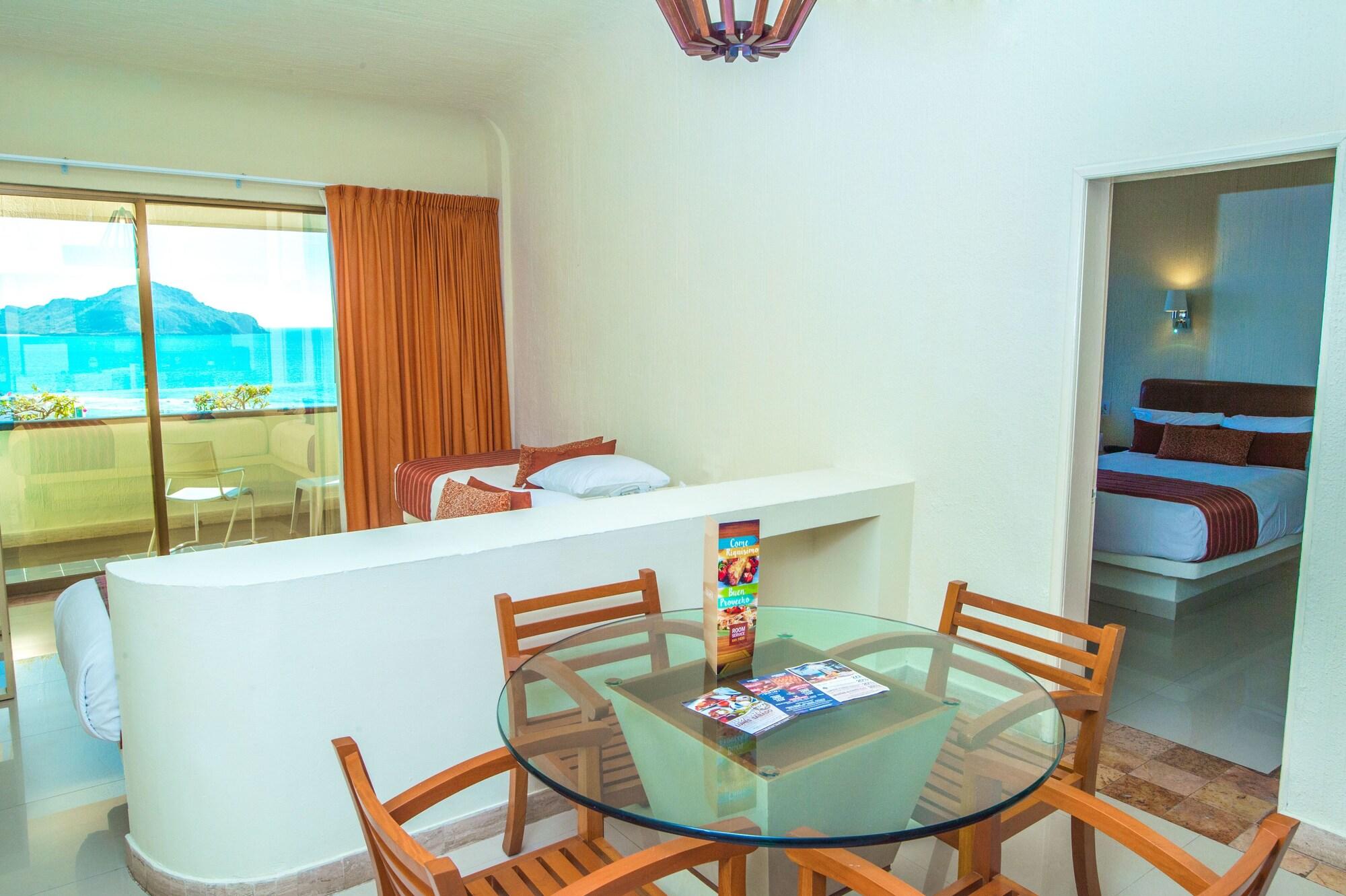 Luna Palace Mazatlán Extérieur photo