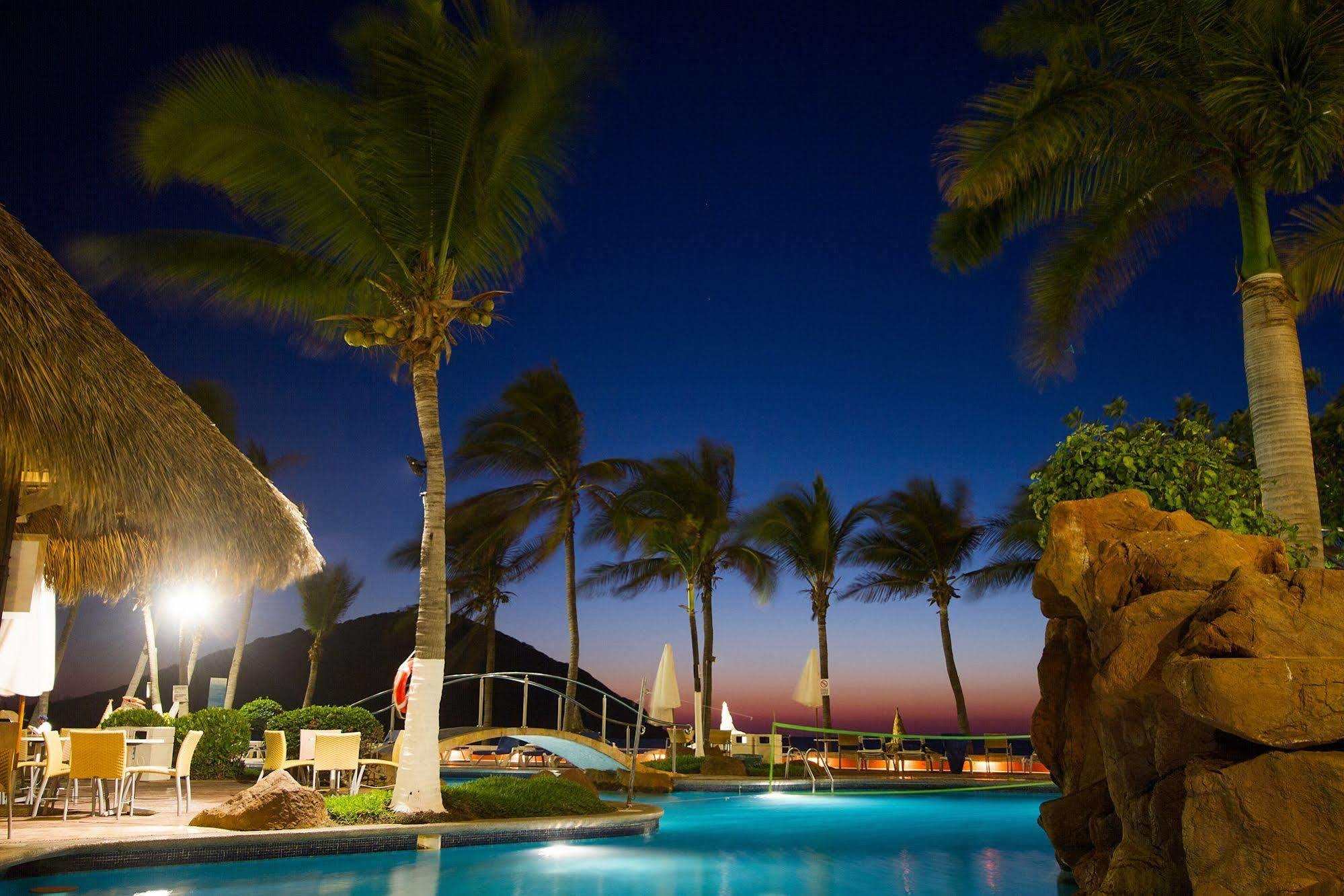 Luna Palace Mazatlán Extérieur photo